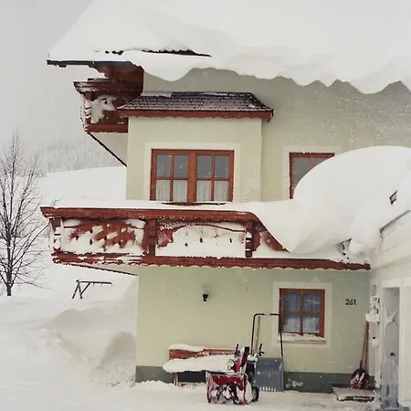 Hierzegger Apartman *